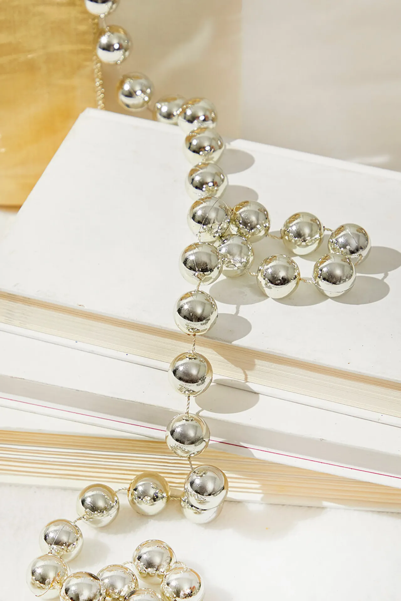 Hot 8.8' Bead Garland - Silver Christmas Accents