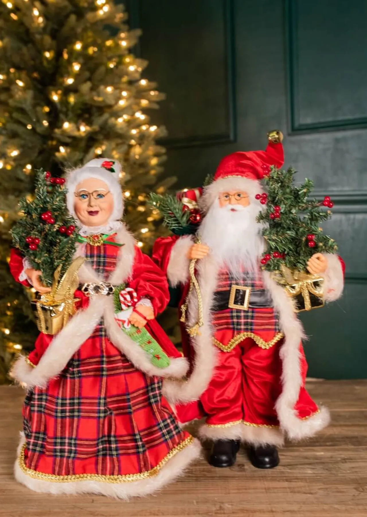 Clearance 18” Buffalo Plaid Santa And Mrs. Claus Figurine Set Christmas Accents