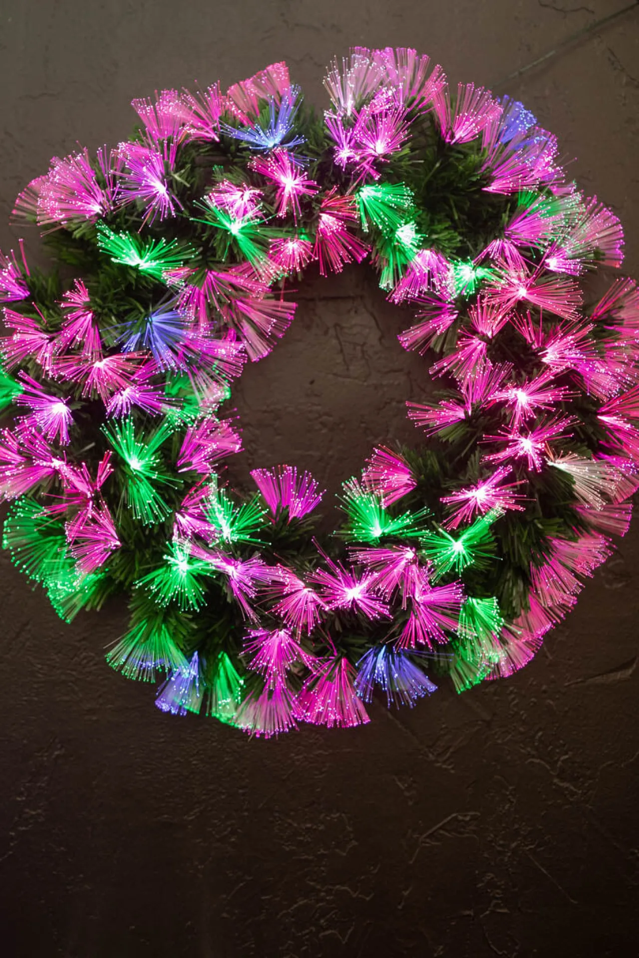 Cheap 24" Fiber Optic Wreath - Multicolor Christmas Wreaths