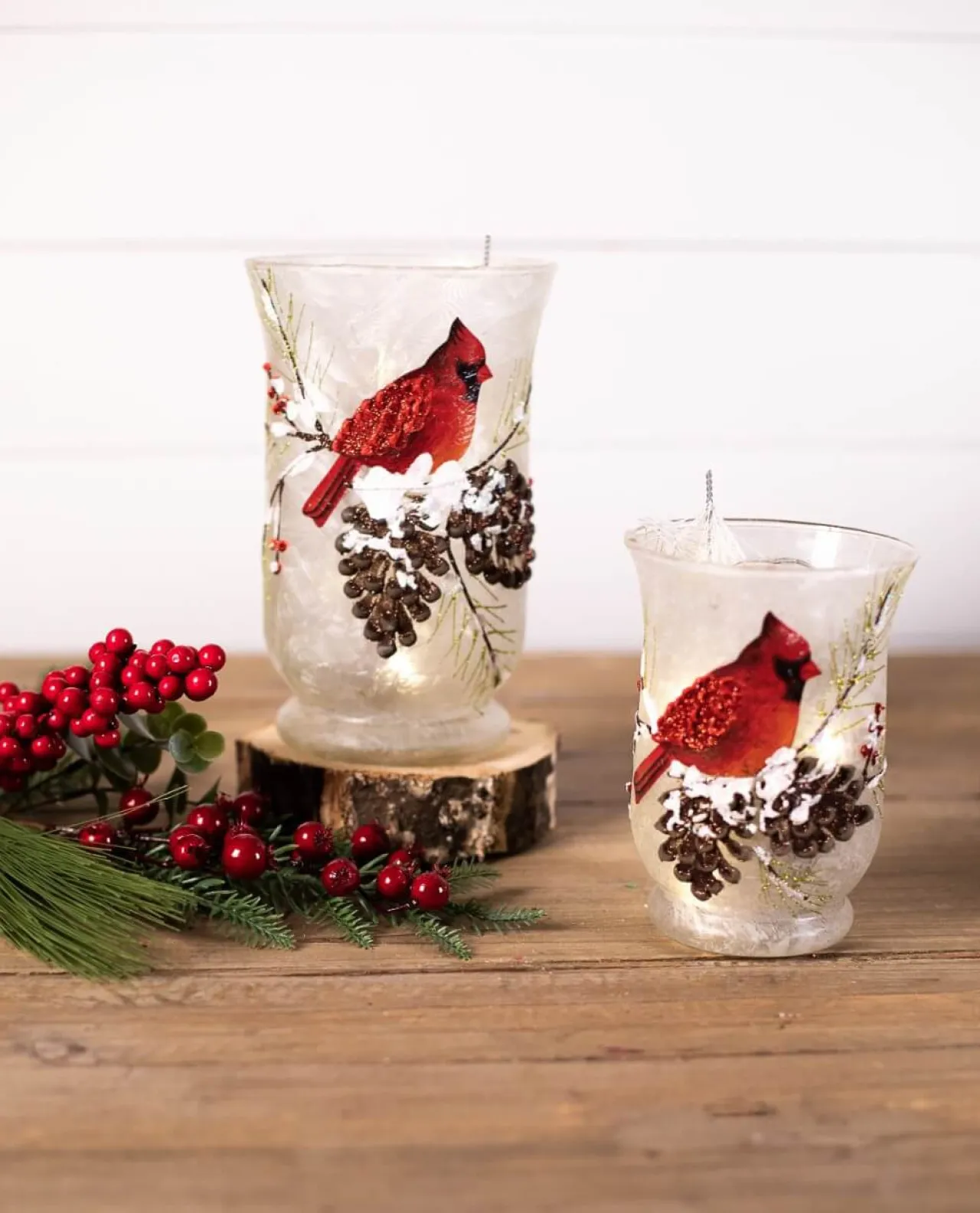 Sale 8” Glass Cardinal Pine Cone Vase Christmas Accents
