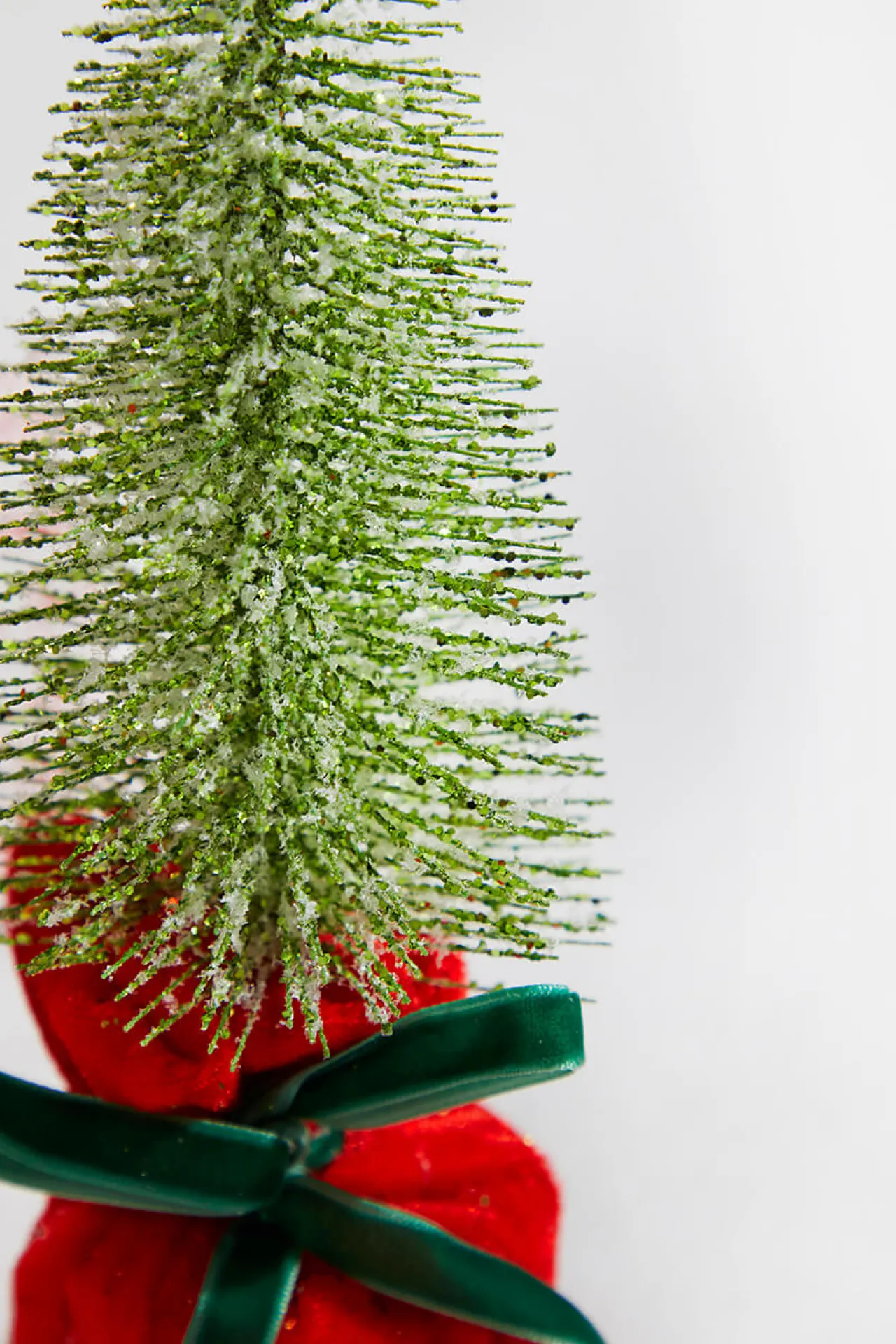 New 10” Glitter Tree In Felt Gift Sack Christmas Accents