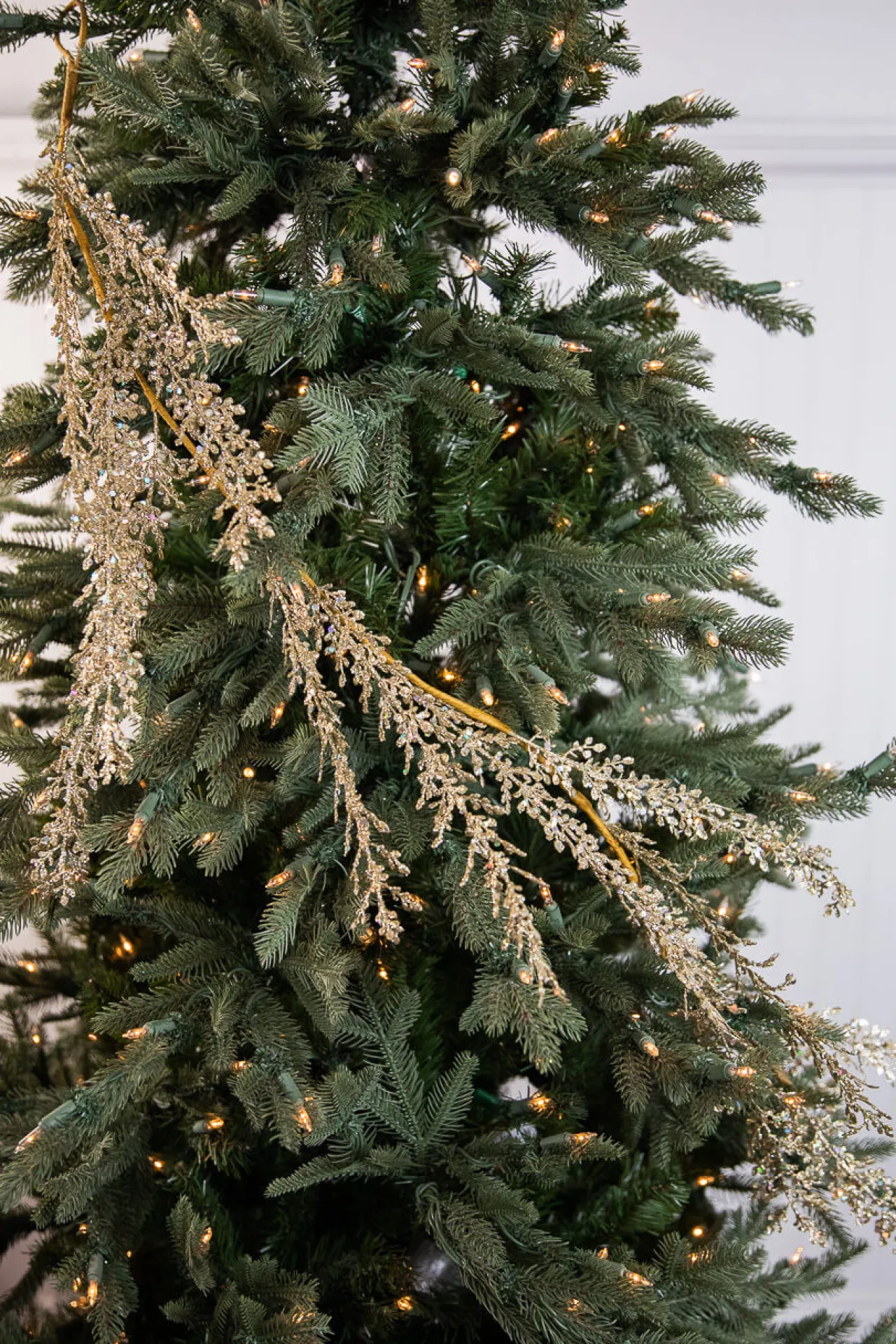 Outlet 48" Glitter/Sequin Artemisia Garland Christmas Garlands