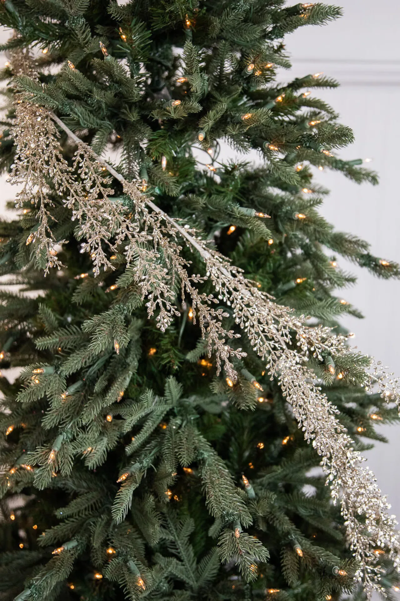 Outlet 48" Glitter/Sequin Artemisia Garland Christmas Garlands