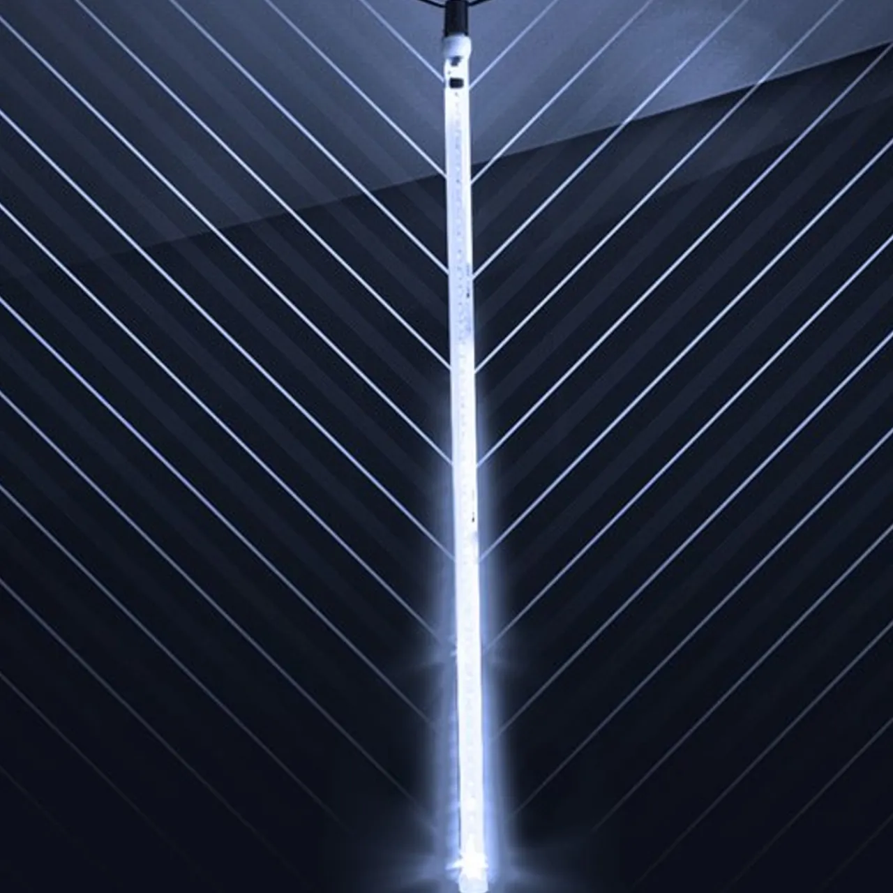 Outlet 24" LED Snowfall Tube - Pure White Outdoor Lighting