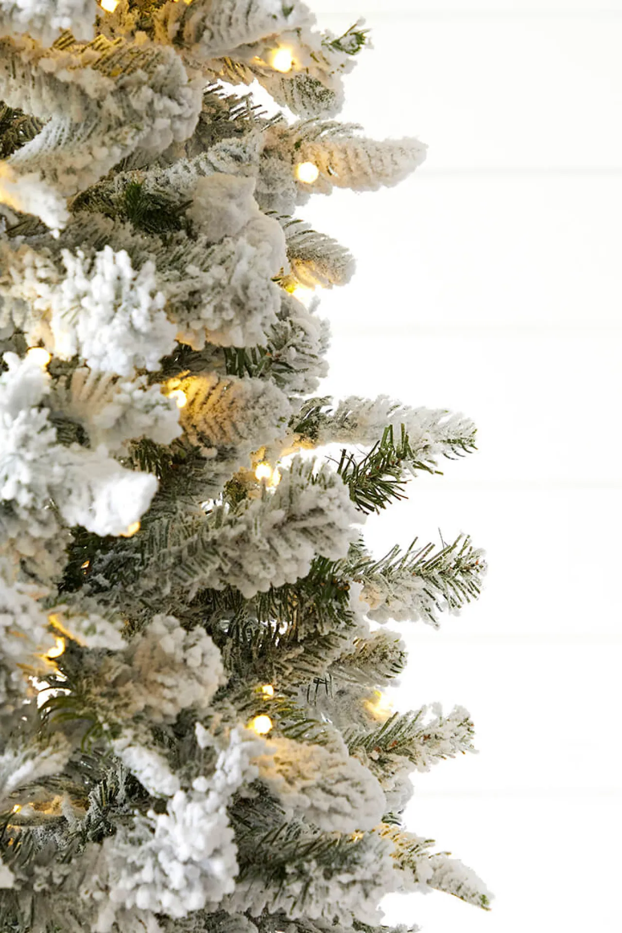 Sale 7.5' Snowcrest Pencil Pine Artificial Christmas Tree With 500 Color-Changing Lights Christmas Trees|Christmas Trees