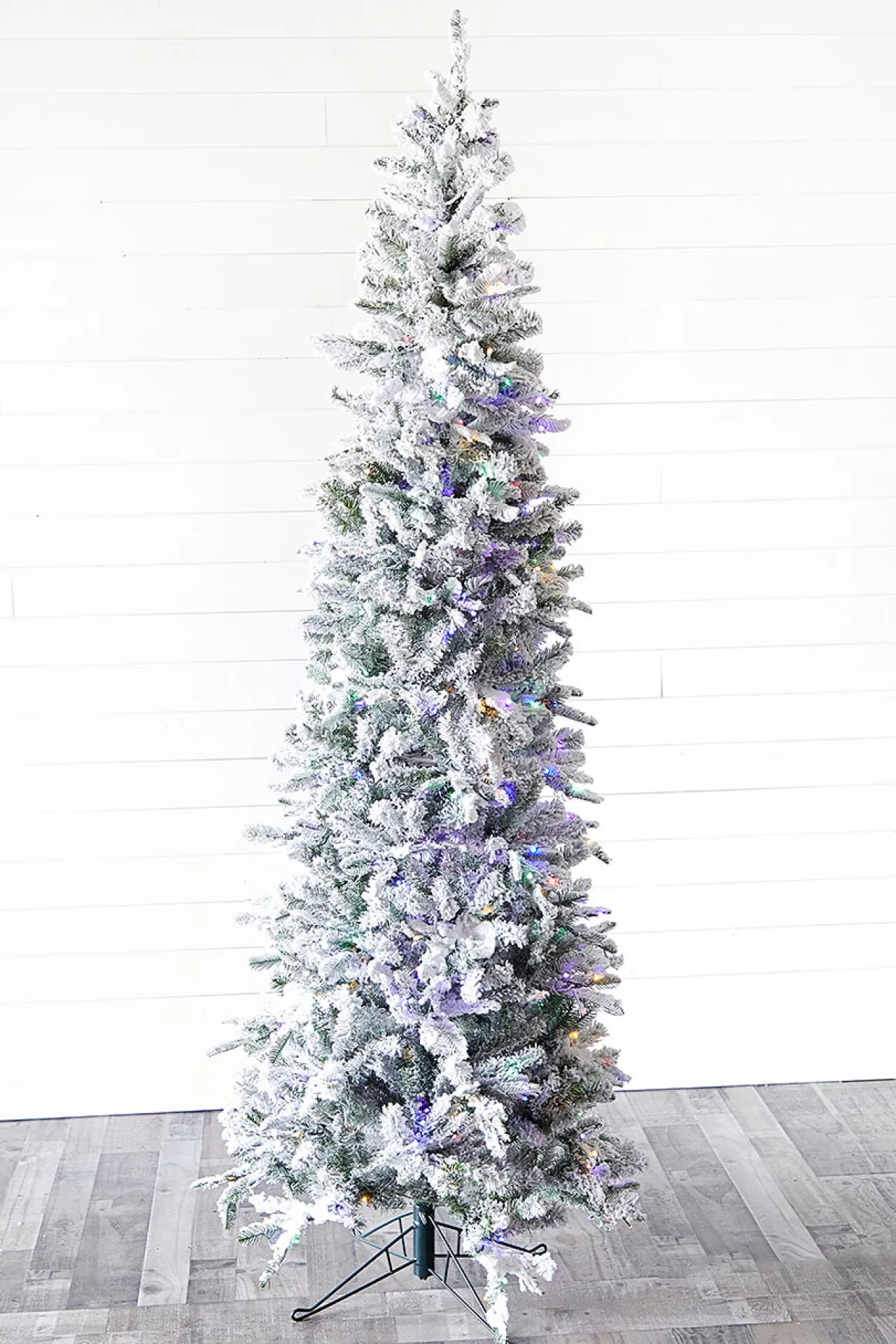 Sale 7.5' Snowcrest Pencil Pine Artificial Christmas Tree With 500 Color-Changing Lights Christmas Trees|Christmas Trees