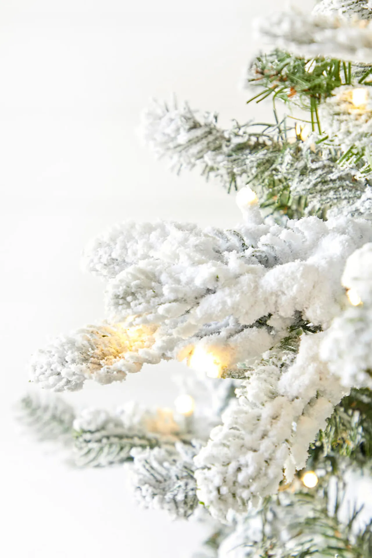 Sale 7.5' Snowcrest Pencil Pine Artificial Christmas Tree With 500 Color-Changing Lights Christmas Trees|Christmas Trees