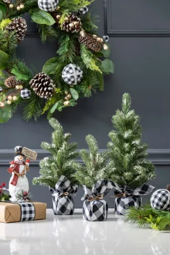 Store Pine Tree With Plaid Fabric - Small Christmas Accents