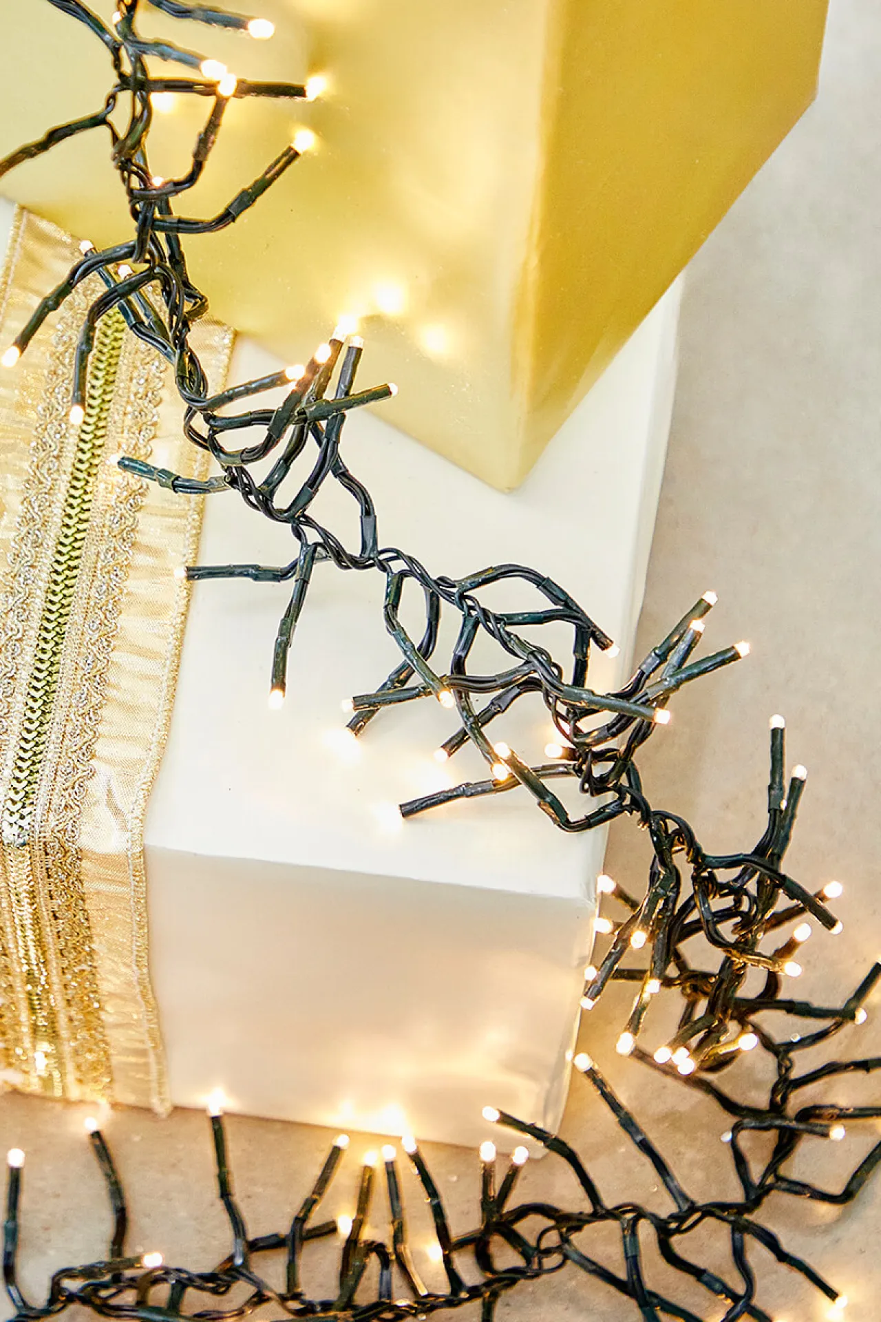 Online Platinum Elite Cluster Lights - 760L Warm White Light Strands|Outdoor Lighting