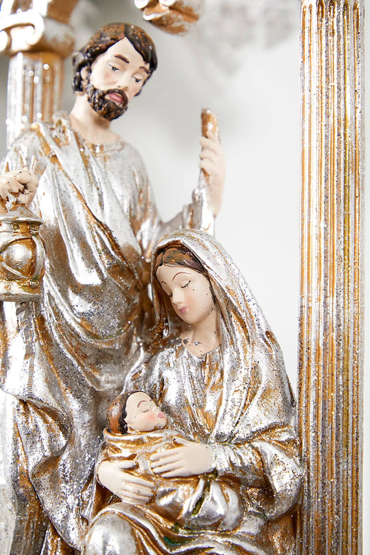 Outlet 23"Resin Cathedral Holy Family Christmas Accents