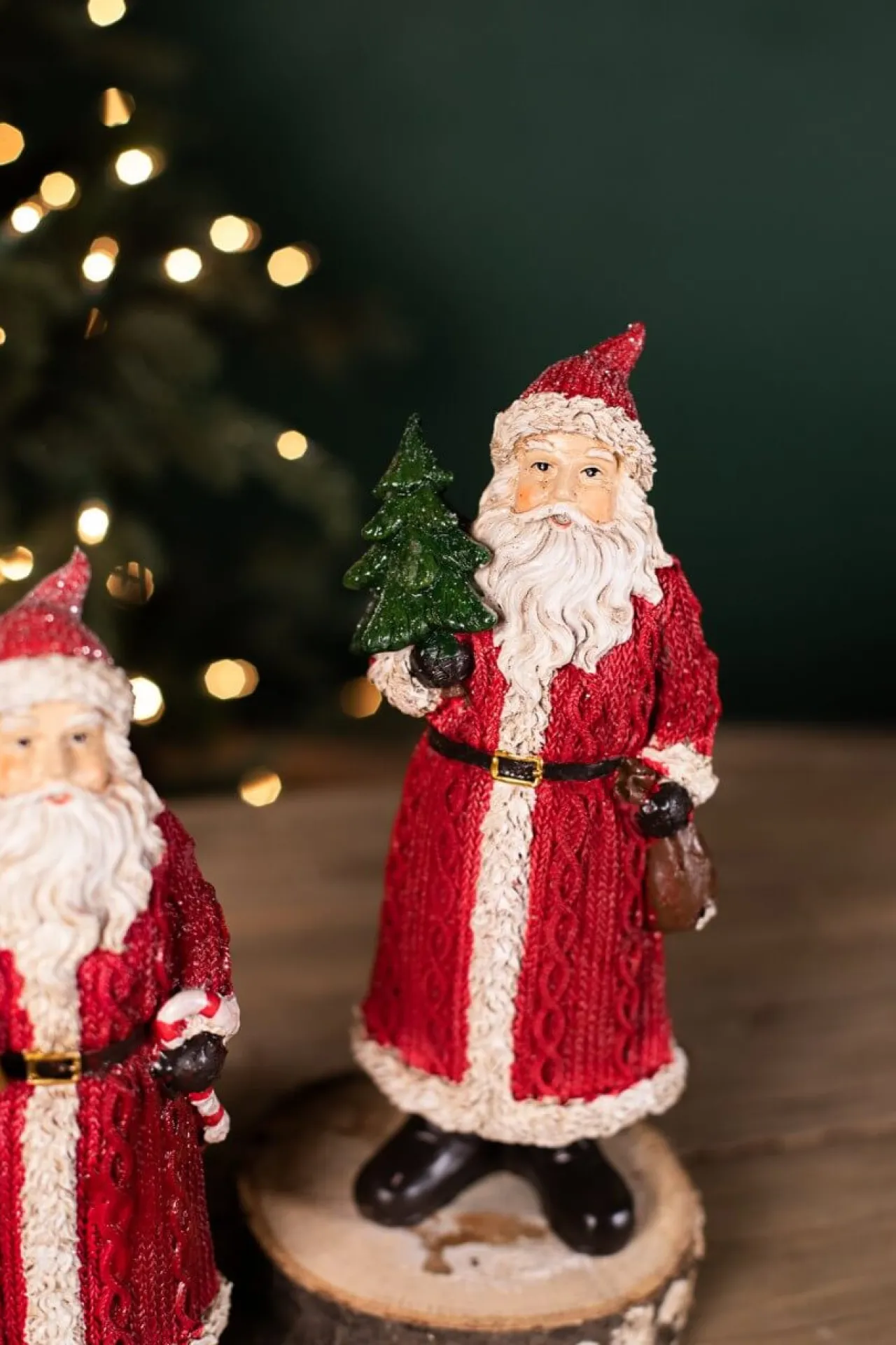 Discount Resin Nostalgia Santa Figurine Christmas Accents