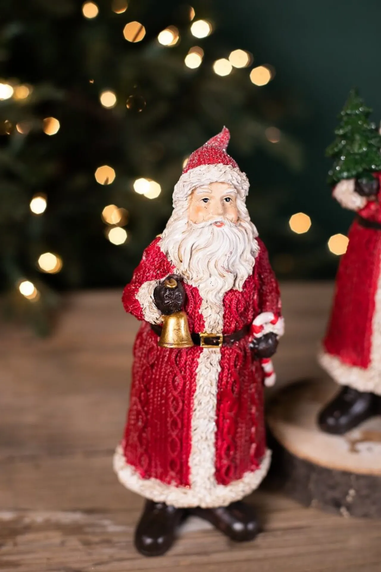 Discount Resin Nostalgia Santa Figurine Christmas Accents